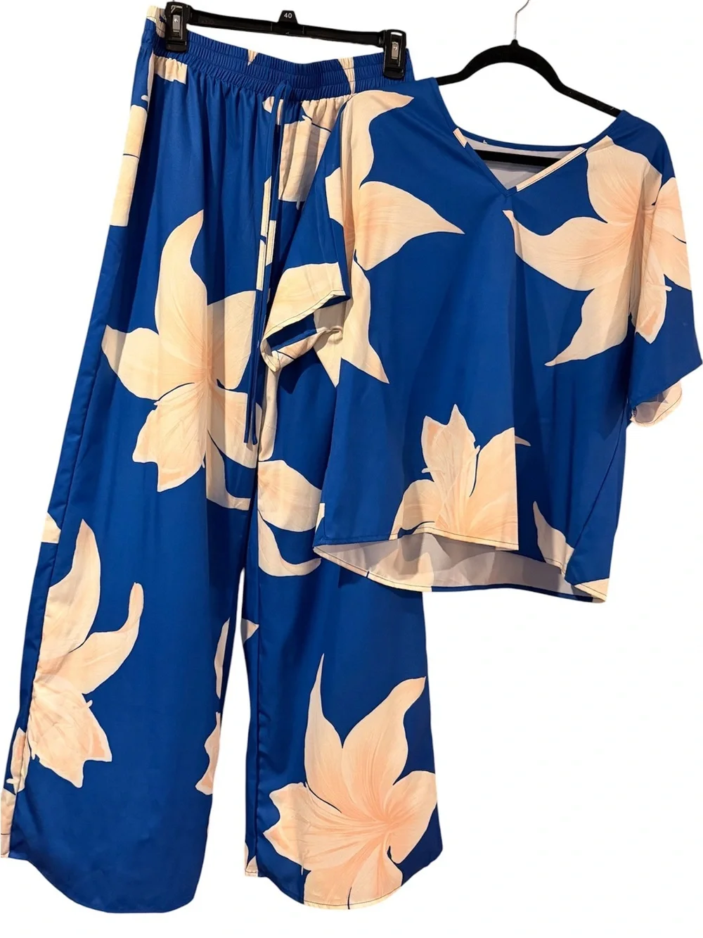 SHEIN Blue Wide Leg Pants & Matching Floral Top Set